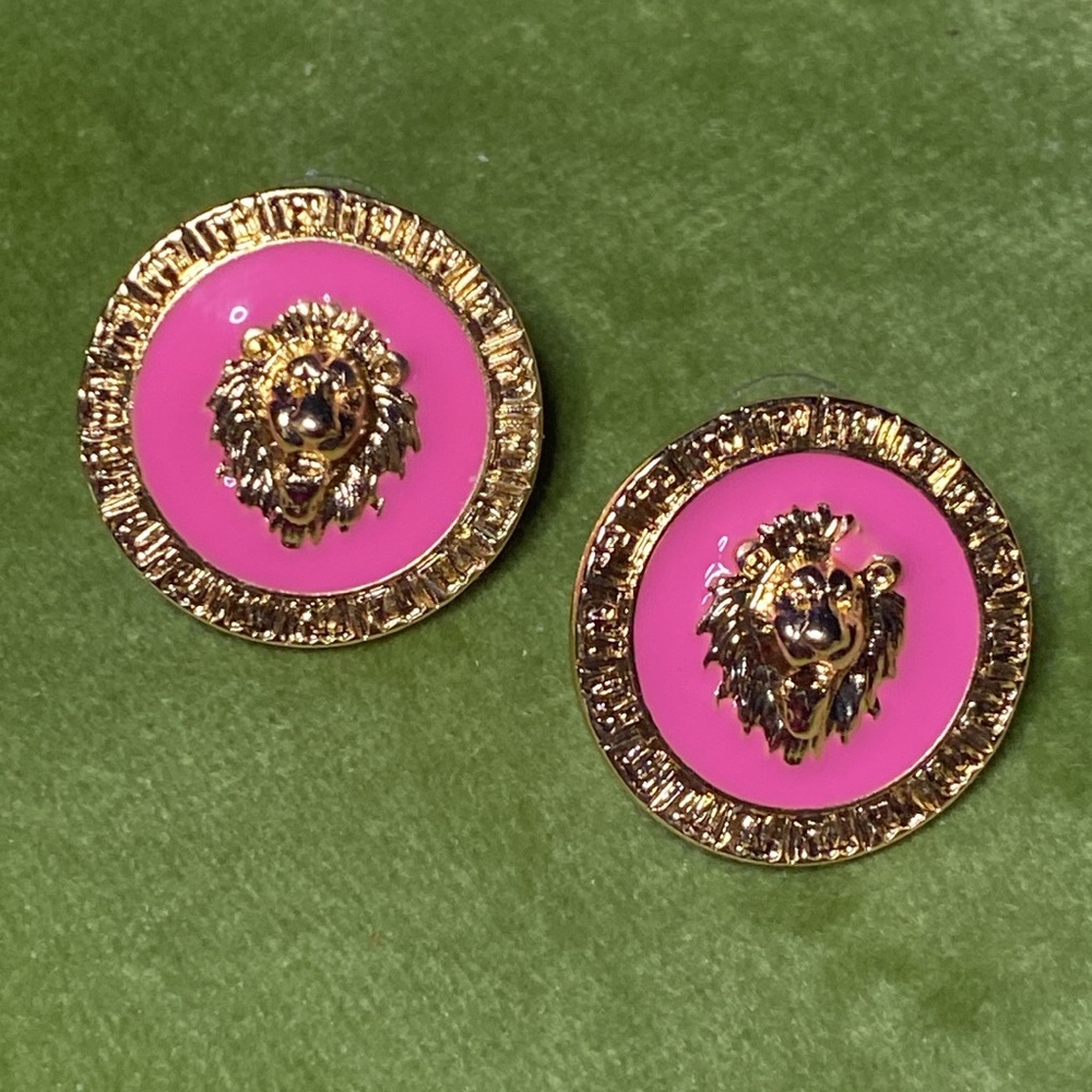 NEW Gold Tone and Pink Lion Head Earrings with issue - Picture 6 of 7